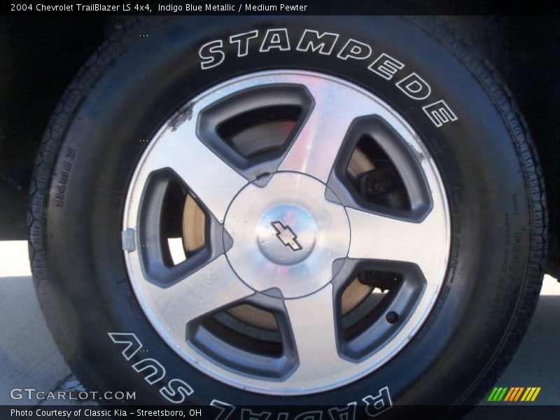 Indigo Blue Metallic / Medium Pewter 2004 Chevrolet TrailBlazer LS 4x4