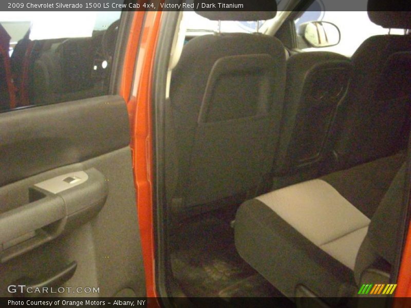 Victory Red / Dark Titanium 2009 Chevrolet Silverado 1500 LS Crew Cab 4x4