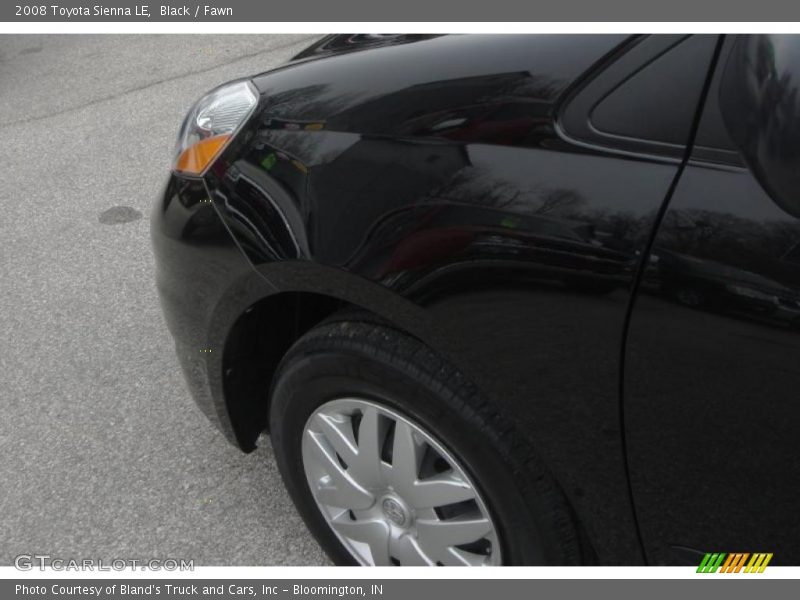 Black / Fawn 2008 Toyota Sienna LE