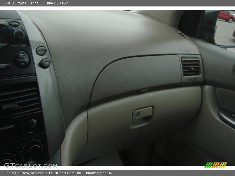 Black / Fawn 2008 Toyota Sienna LE