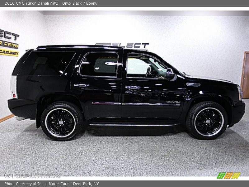 Onyx Black / Ebony 2010 GMC Yukon Denali AWD