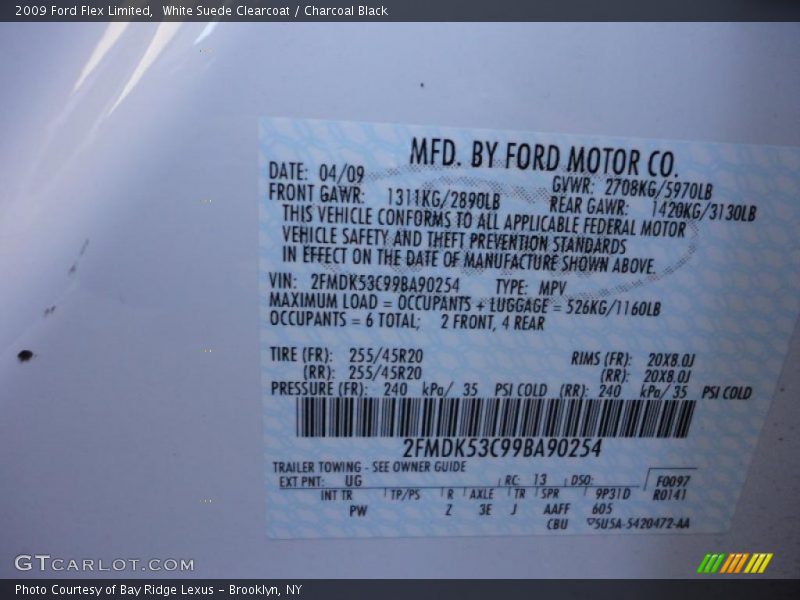 White Suede Clearcoat / Charcoal Black 2009 Ford Flex Limited