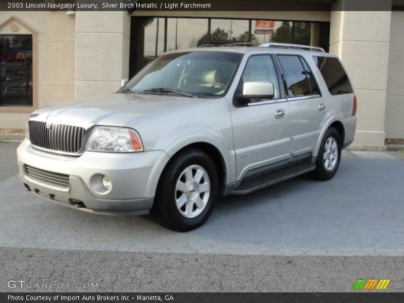 Silver Birch Metallic / Light Parchment 2003 Lincoln Navigator Luxury