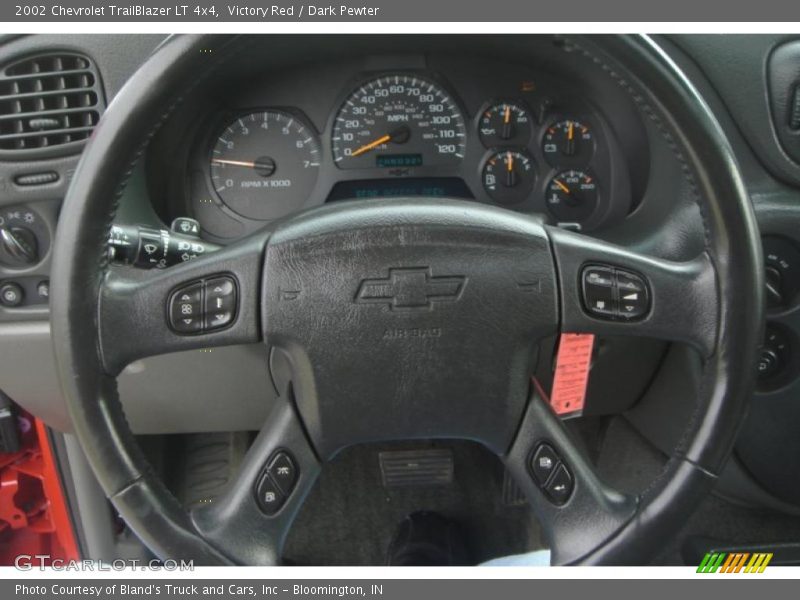 Victory Red / Dark Pewter 2002 Chevrolet TrailBlazer LT 4x4