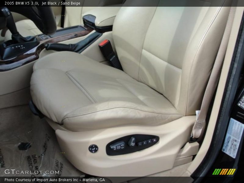 Jet Black / Sand Beige 2005 BMW X5 3.0i