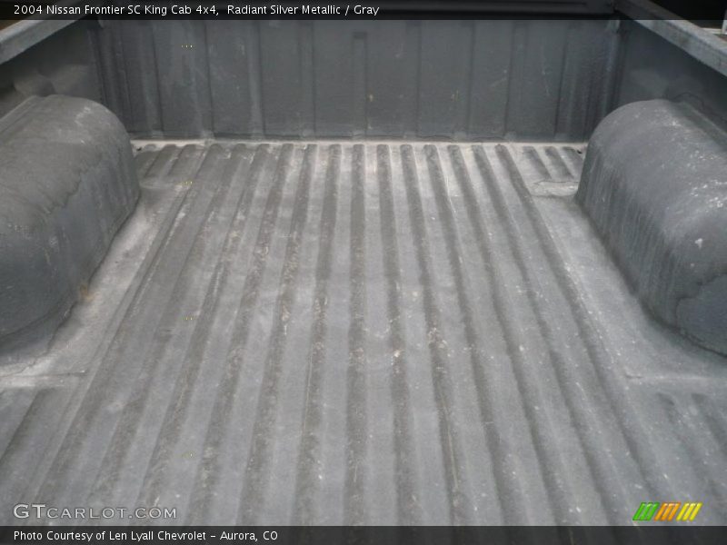 Radiant Silver Metallic / Gray 2004 Nissan Frontier SC King Cab 4x4