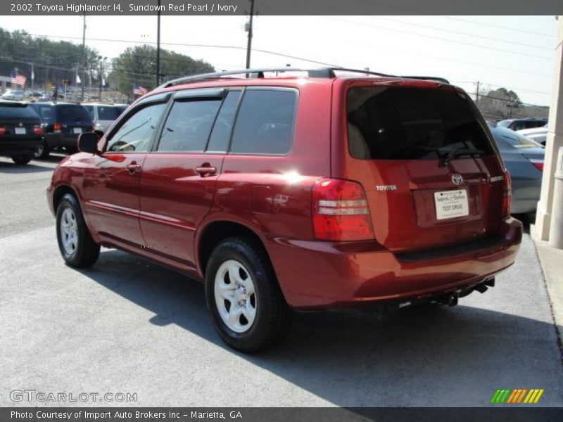 Sundown Red Pearl / Ivory 2002 Toyota Highlander I4