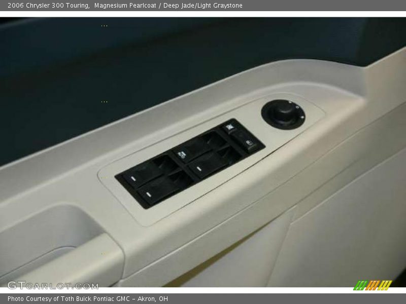 Magnesium Pearlcoat / Deep Jade/Light Graystone 2006 Chrysler 300 Touring
