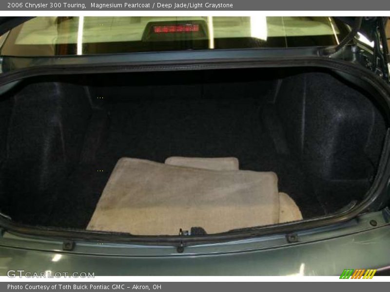 Magnesium Pearlcoat / Deep Jade/Light Graystone 2006 Chrysler 300 Touring