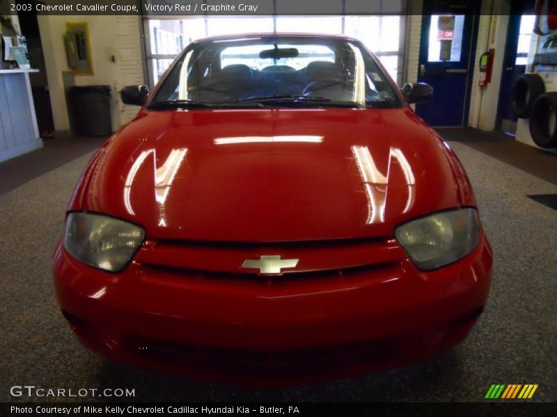 Victory Red / Graphite Gray 2003 Chevrolet Cavalier Coupe