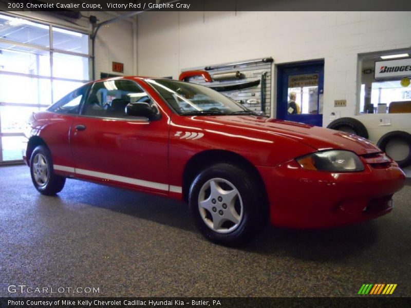 Victory Red / Graphite Gray 2003 Chevrolet Cavalier Coupe