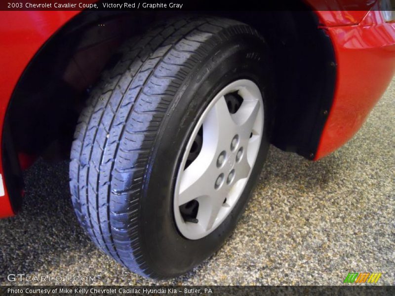 Victory Red / Graphite Gray 2003 Chevrolet Cavalier Coupe