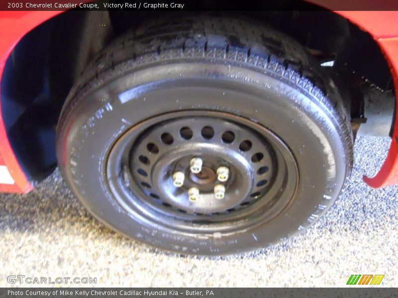 Victory Red / Graphite Gray 2003 Chevrolet Cavalier Coupe