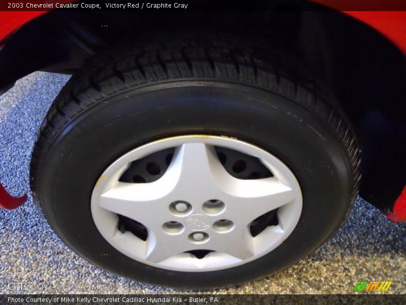 Victory Red / Graphite Gray 2003 Chevrolet Cavalier Coupe