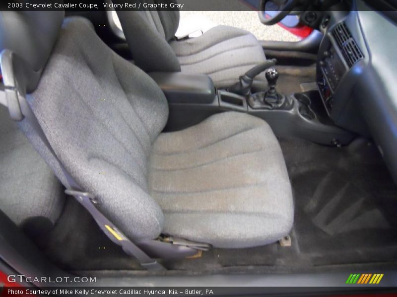 Victory Red / Graphite Gray 2003 Chevrolet Cavalier Coupe
