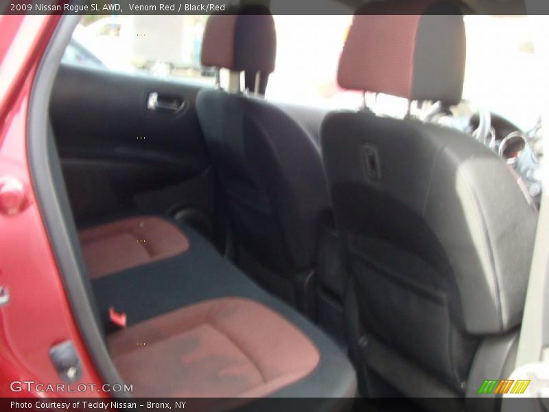 Venom Red / Black/Red 2009 Nissan Rogue SL AWD