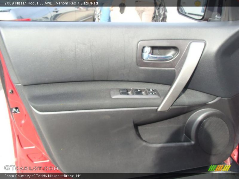 Venom Red / Black/Red 2009 Nissan Rogue SL AWD