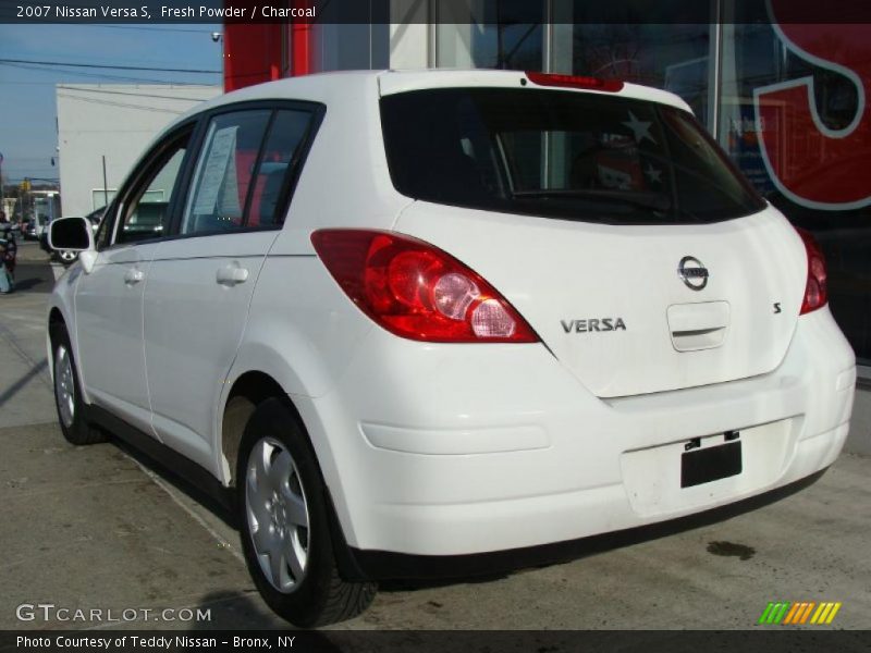 Fresh Powder / Charcoal 2007 Nissan Versa S