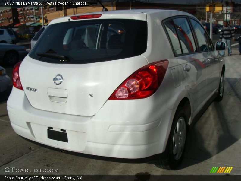 Fresh Powder / Charcoal 2007 Nissan Versa S