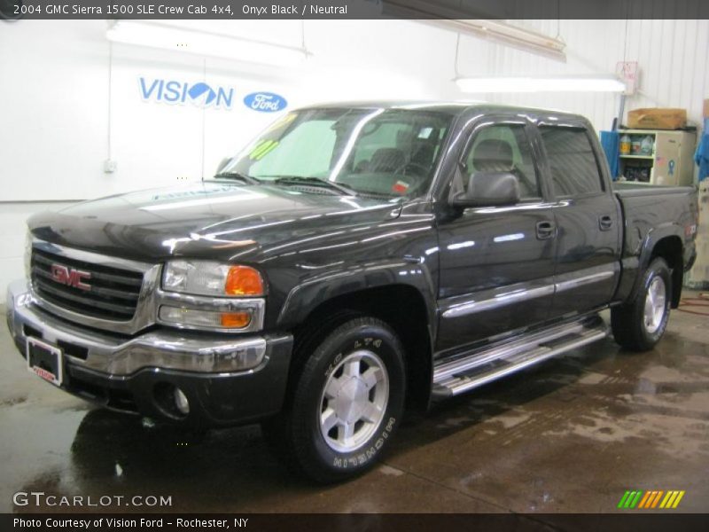 Onyx Black / Neutral 2004 GMC Sierra 1500 SLE Crew Cab 4x4