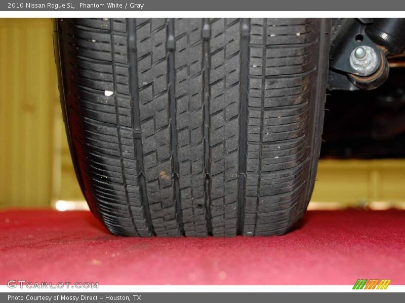 Phantom White / Gray 2010 Nissan Rogue SL