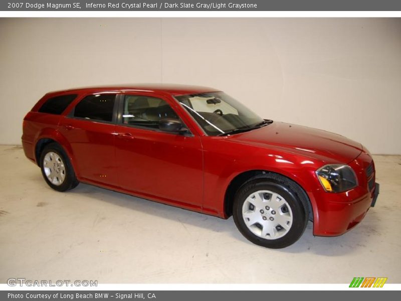 Front 3/4 View of 2007 Magnum SE