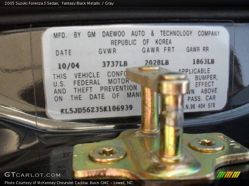 Fantasy Black Metallic / Gray 2005 Suzuki Forenza S Sedan