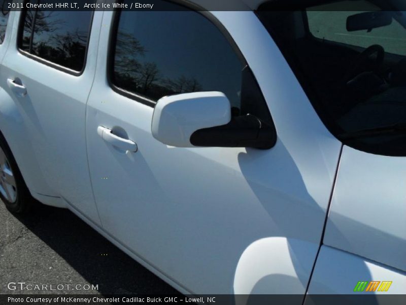 Arctic Ice White / Ebony 2011 Chevrolet HHR LT