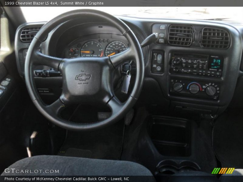 Summit White / Graphite 1999 Chevrolet Blazer LS 4x4
