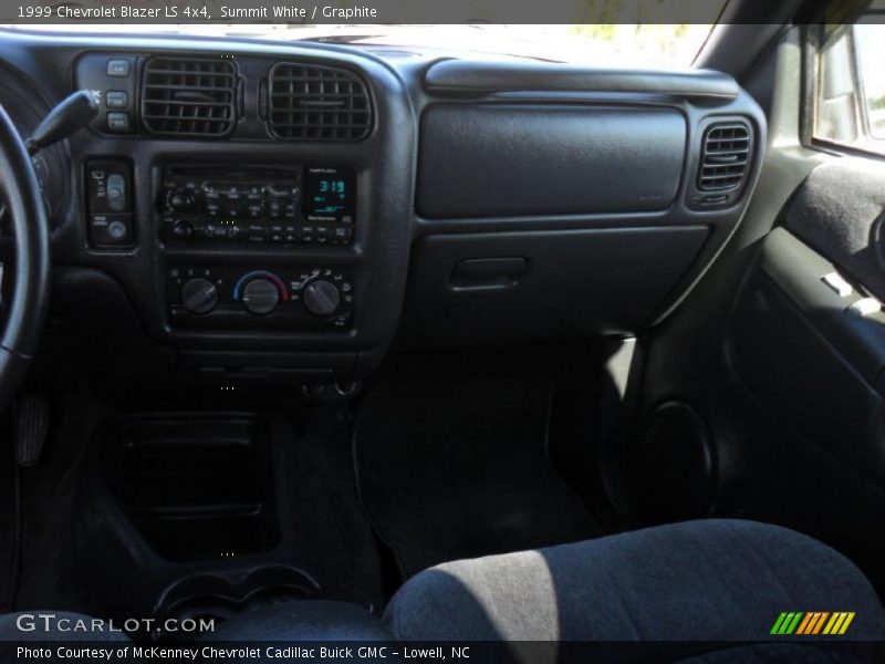 Summit White / Graphite 1999 Chevrolet Blazer LS 4x4