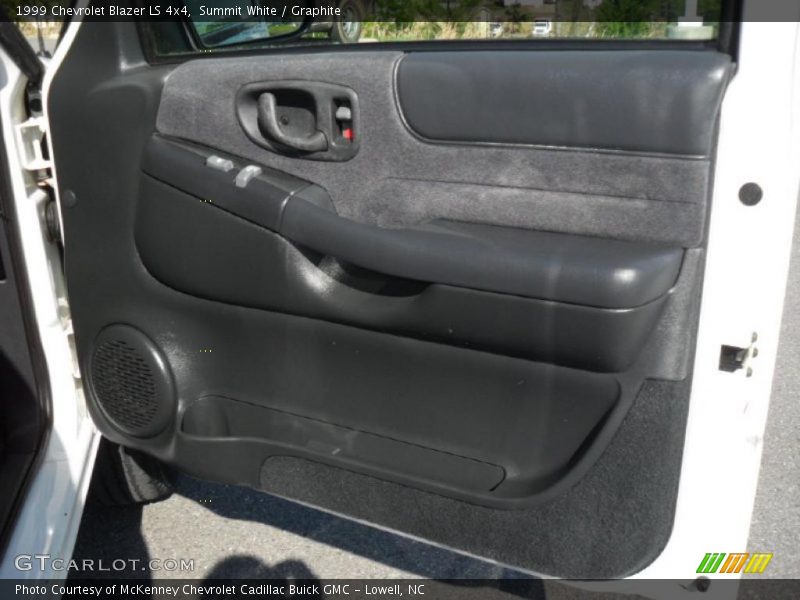 Summit White / Graphite 1999 Chevrolet Blazer LS 4x4