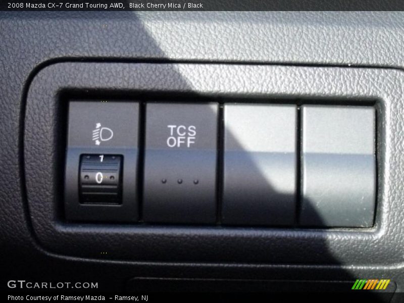 Controls of 2008 CX-7 Grand Touring AWD