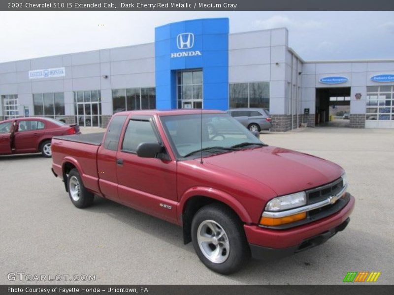 Dark Cherry Red Metallic / Medium Gray 2002 Chevrolet S10 LS Extended Cab