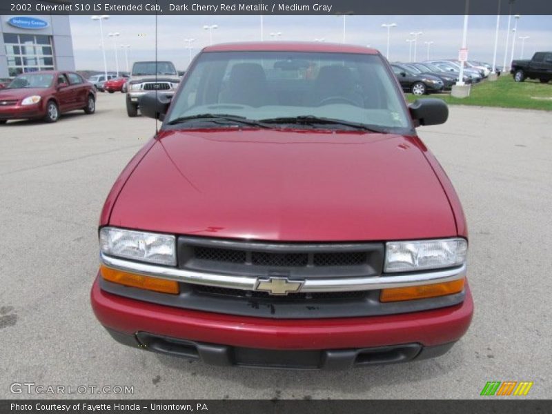 Dark Cherry Red Metallic / Medium Gray 2002 Chevrolet S10 LS Extended Cab