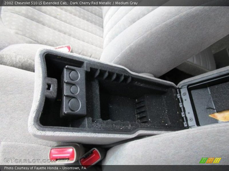 Dark Cherry Red Metallic / Medium Gray 2002 Chevrolet S10 LS Extended Cab