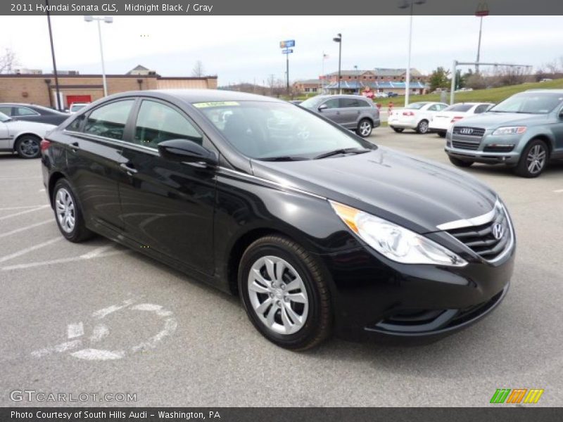 Front 3/4 View of 2011 Sonata GLS