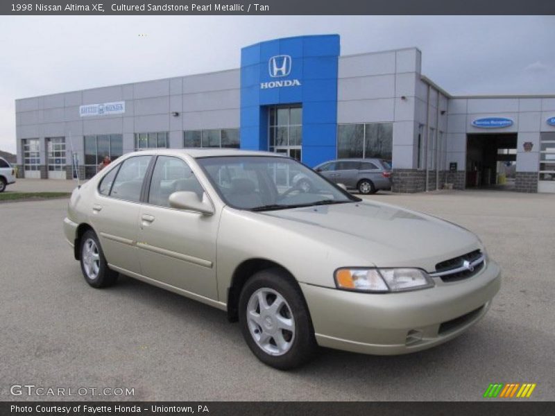Cultured Sandstone Pearl Metallic / Tan 1998 Nissan Altima XE