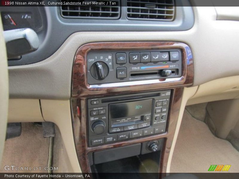 Controls of 1998 Altima XE