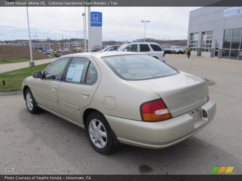 Cultured Sandstone Pearl Metallic / Tan 1998 Nissan Altima XE