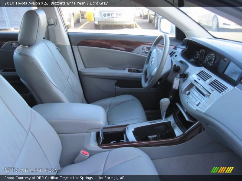 Blizzard White Pearl / Light Gray 2010 Toyota Avalon XLS