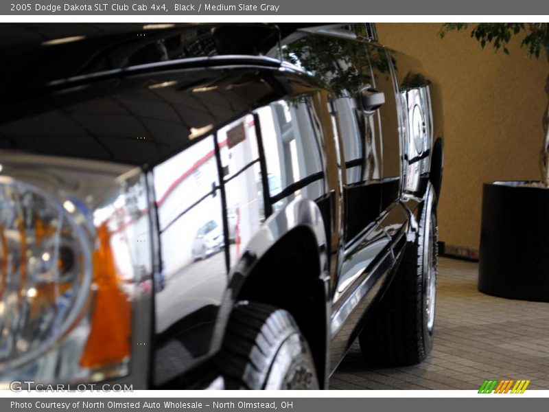 Black / Medium Slate Gray 2005 Dodge Dakota SLT Club Cab 4x4