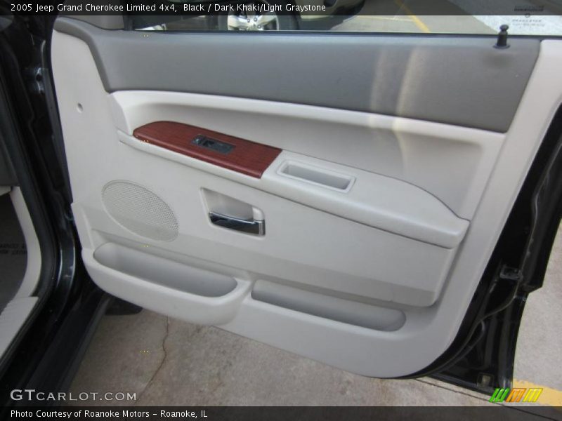 Black / Dark Khaki/Light Graystone 2005 Jeep Grand Cherokee Limited 4x4