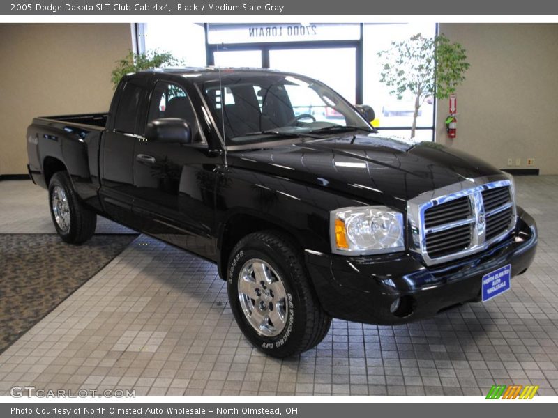 Black / Medium Slate Gray 2005 Dodge Dakota SLT Club Cab 4x4