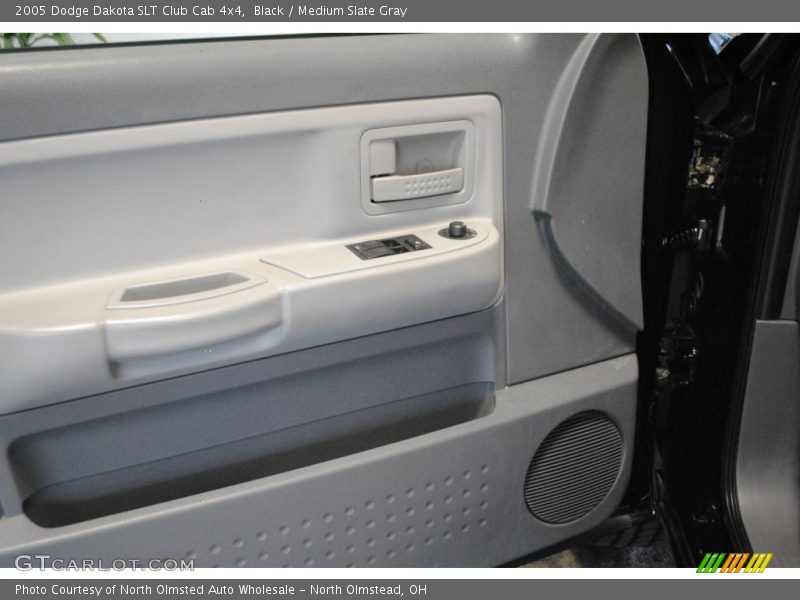 Black / Medium Slate Gray 2005 Dodge Dakota SLT Club Cab 4x4