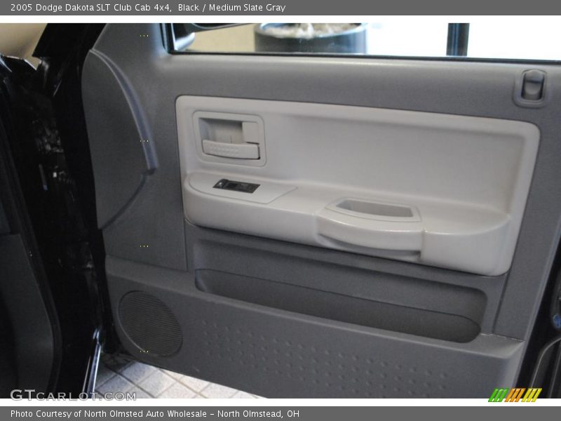 Black / Medium Slate Gray 2005 Dodge Dakota SLT Club Cab 4x4