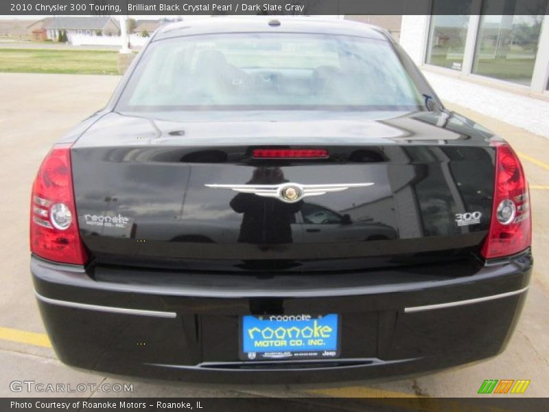 Brilliant Black Crystal Pearl / Dark Slate Gray 2010 Chrysler 300 Touring