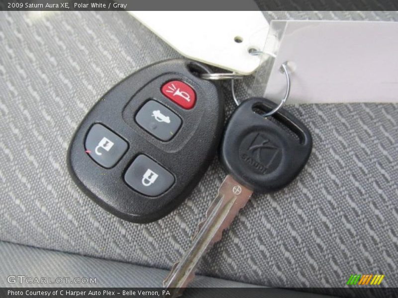 Polar White / Gray 2009 Saturn Aura XE