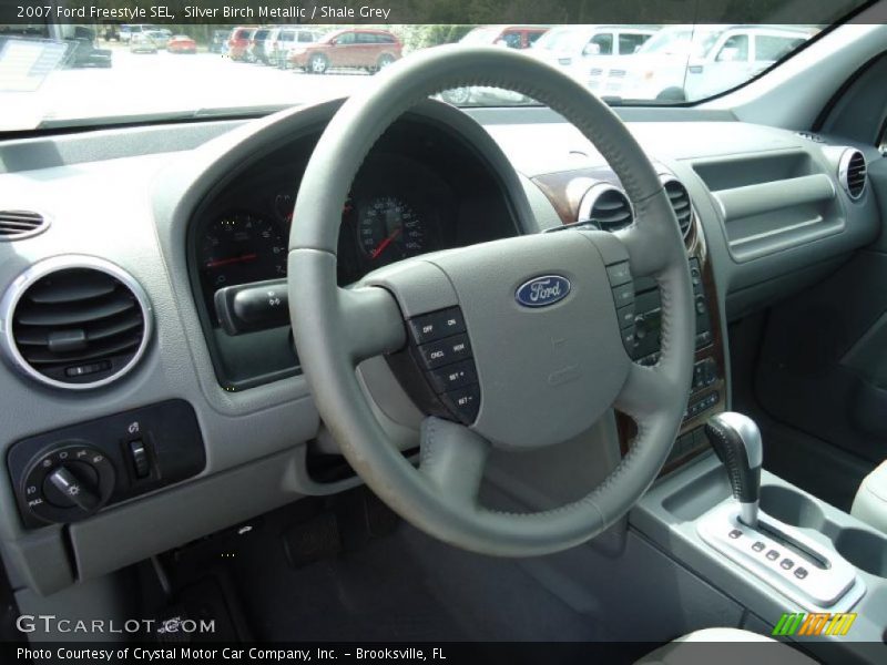  2007 Freestyle SEL Steering Wheel