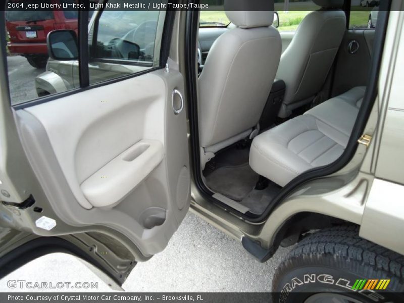 Light Khaki Metallic / Light Taupe/Taupe 2004 Jeep Liberty Limited