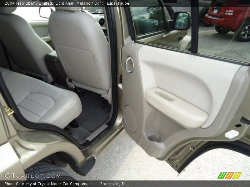 Light Khaki Metallic / Light Taupe/Taupe 2004 Jeep Liberty Limited